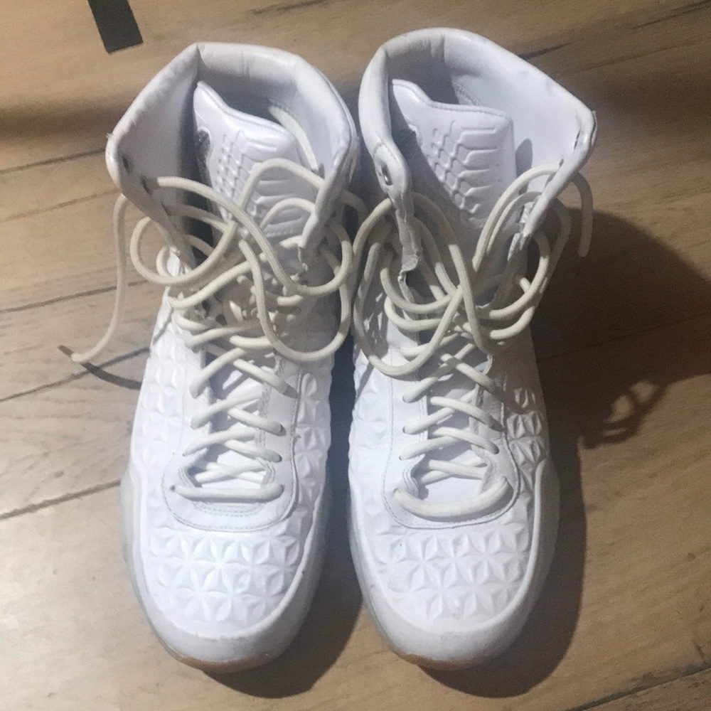 Kobe Elite leather